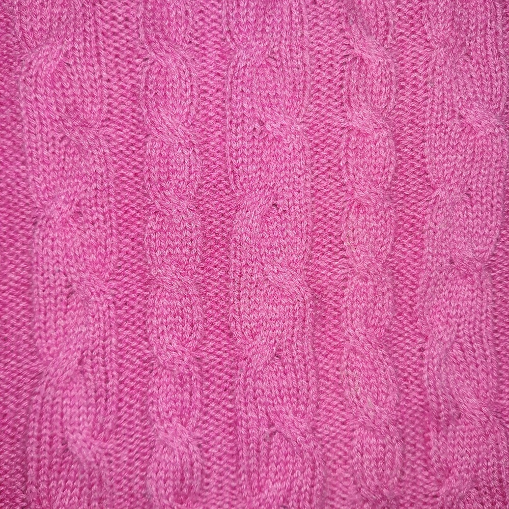 sweater - Picture 3 of 4